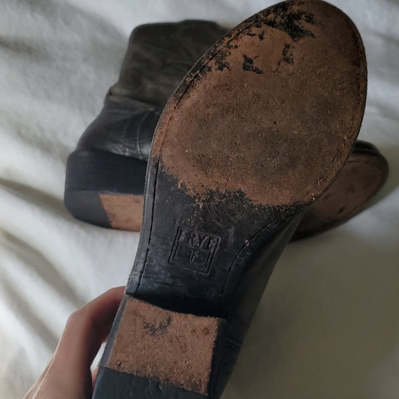 Frye booties size 6 B - Picture 3 of 4
